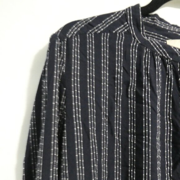 LOFT | large | Black Long Sleeve Button-Up Shirt | White Striped Stitching - Picture 2 of 14